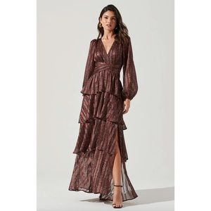 Astr  Anora Floral Tiered Maxi Dress - Copper black ditsy / M